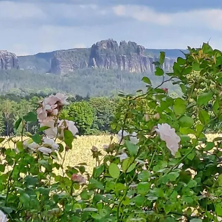 Schoene Mit Garten Und Grill By Interhome Rathmannsdorf